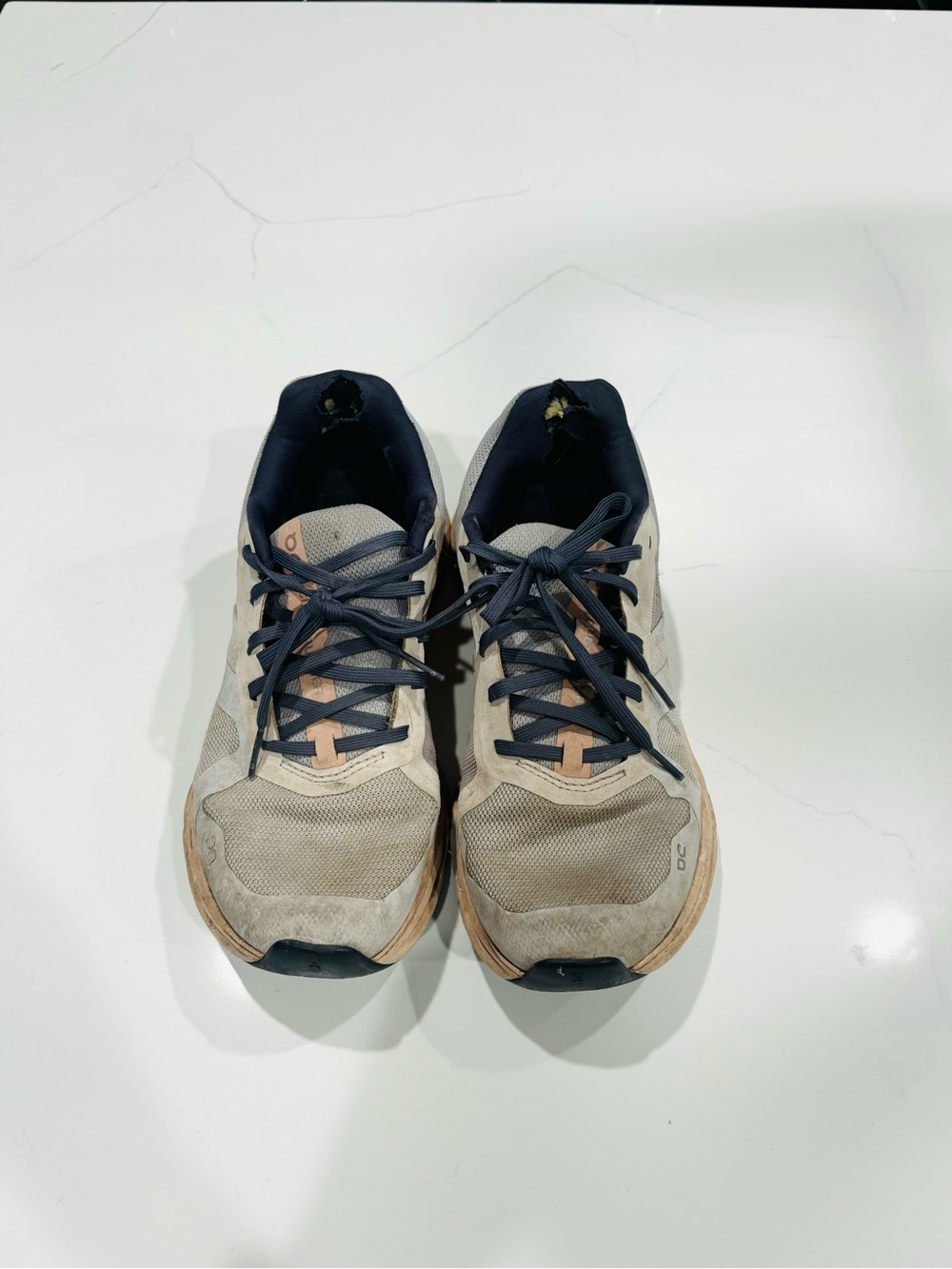Women’s Running Sneakers in Beige and Navy